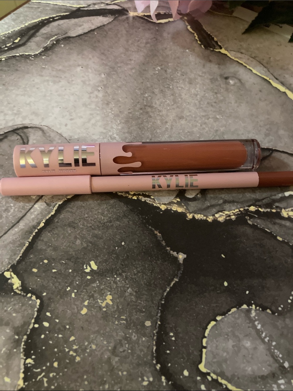 KYLIE COSMETICS + ANASTASIA BEVERLY HILLS-Brand New Luxury Lip Duo!! - Picture 4 of 8